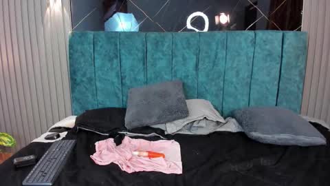 Bella online show from November 7, 7:16 pm