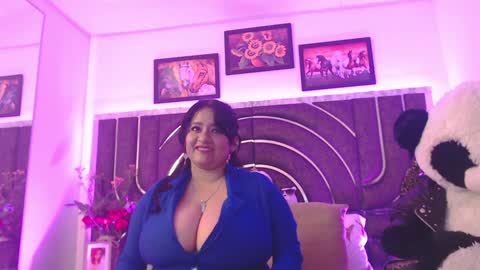 Snapshot of bella_taylor_a chatting on January 31, 1:22 am Bella Taylore online show from January 31, 1:22 am