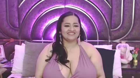 Snapshot of bella_taylor_a chatting on September 16, 2:02 am Bella Taylore online show from September 16, 2:02 am