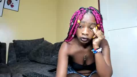 Bella sweetpea online show from June 22, 3:47 am