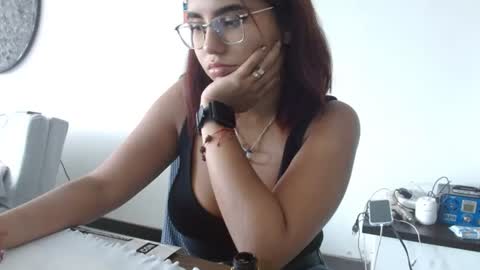 bellabaaker online show from June 17, 8:58 pm