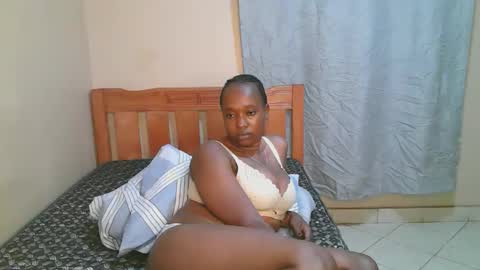 Bella online show from October 28, 11:06 pm