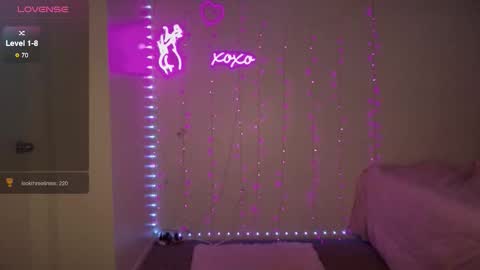 Bella Monroe online show from March 31, 4:24 am