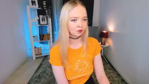 Bella online show from July 11, 7:39 pm