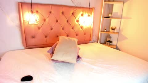 LUCIANA online show from September 14, 2:51 pm