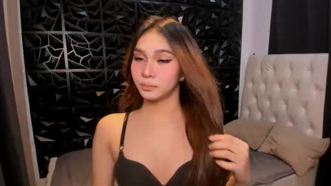 bella online show from July 26, 7:06 am