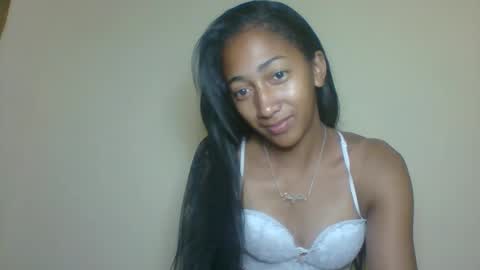 belle_annah online show from April 20, 3:31 am