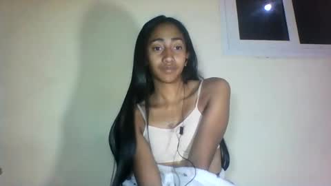 belle_annah online show from August 7, 3:49 am