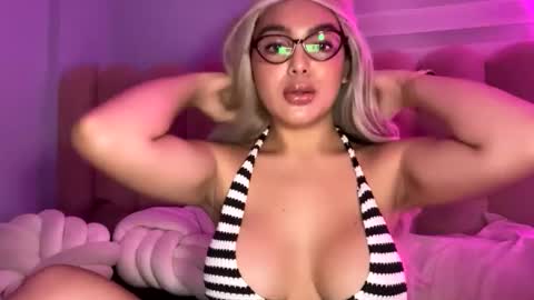 BelleBirkins online show from December 20, 12:12 pm