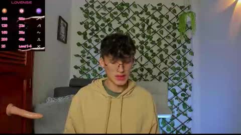 Neon online show from November 21, 11:41 am