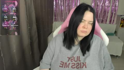 LinaBoo online show from May 13, 7:51 am