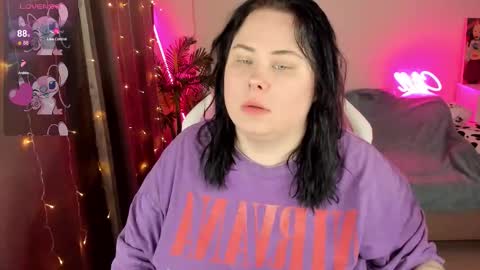 LinaBoo online show from November 23, 5:22 pm