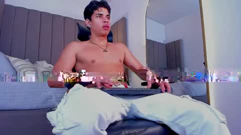 BENJAMIN online show from May 5, 3:46 am