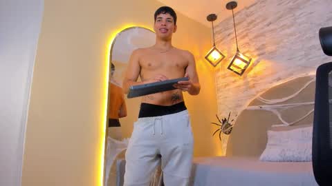 BENJAMIN online show from November 2, 1:55 pm