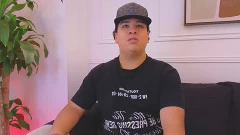 bennett_alejoo online show from February 9, 6:54 pm