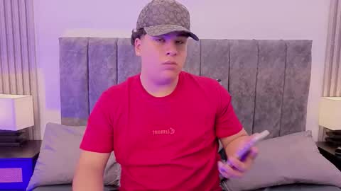 bennett_alejoo online show from September 18, 5:17 pm