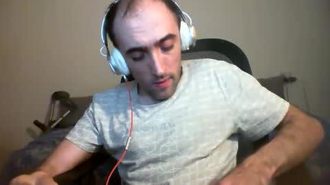 bentish online show from November 9, 3:37 pm