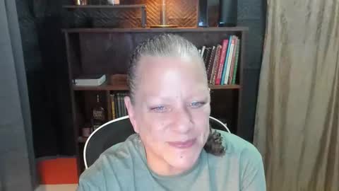 DeniseDavid online show from April 28, 3:11 am