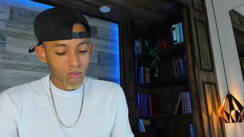 bento_fox online show from February 24, 2:47 am