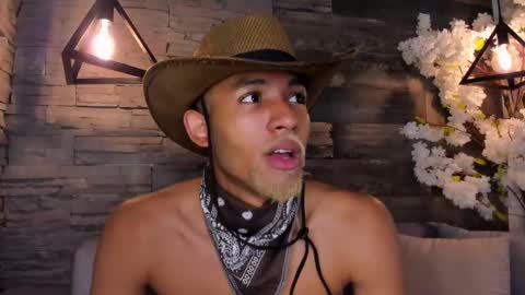 bento_fox online show from September 25, 5:03 am