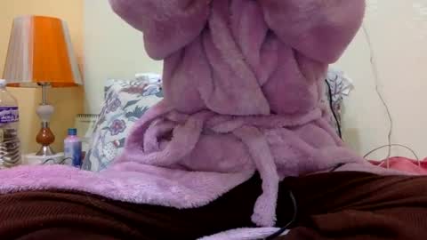 Snapshot of bermudatriangle12 chatting on January 7, 5:20 pm tixxie  online show from January 7, 5:20 pm