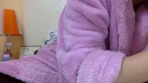 Snapshot of bermudatriangle12 chatting on January 15, 5:26 pm tixxie  online show from January 15, 5:26 pm