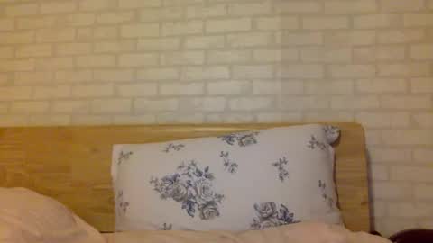 Snapshot of bermudatriangle12 chatting on February 10, 12:52 am tixxie  online show from February 10, 12:52 am