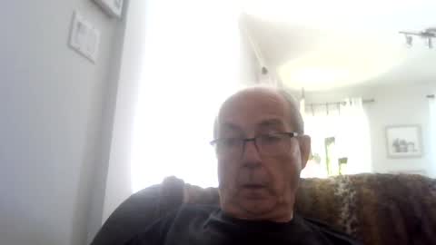 bernard1102 online show from August 8, 3:33 pm