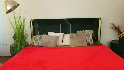 Violette online show from March 20, 8:08 am