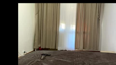 Alex and Victoria online show from April 7, 11:01 am