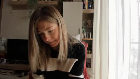 Vicky   online show from February 3, 8:57 am