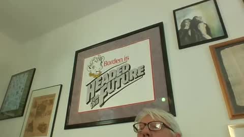 bestshot1951 online show from December 1, 2:26 pm