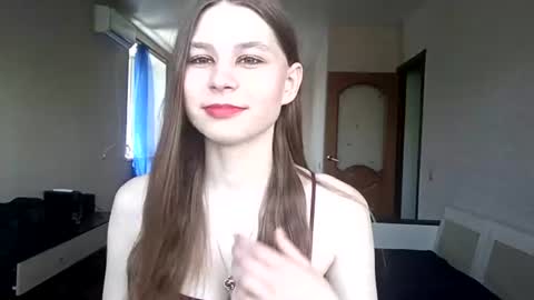 Leila online show from June 14, 9:00 am