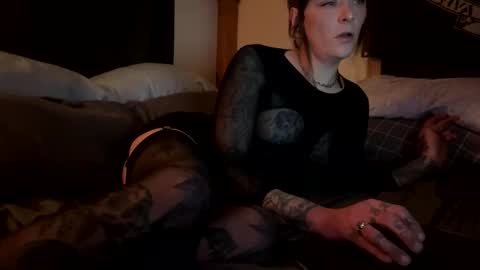 Snapshot of betsybradcock chatting on March 3, 6:15 am Betsy online show from March 3, 6:15 am