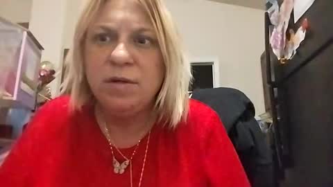 betsygore78 online show from February 6, 10:58 am