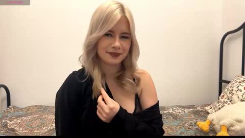 BlondeReka ITS MY 1st DAY HERE online show from December 1, 12:36 pm