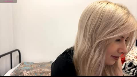 BlondeReka ITS MY 1st DAY HERE online show from December 2, 7:12 pm