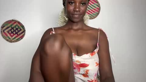 Snapshot of betty_fire_ chatting on October 11, 5:16 pm Adah online show from October 11, 5:16 pm