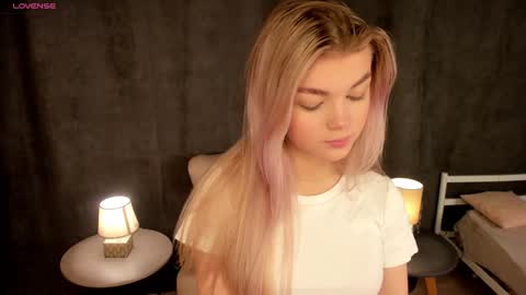 Maddie online show from January 7, 2:19 pm