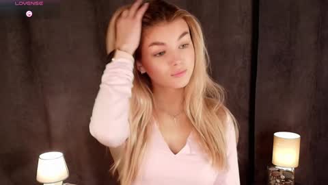 Maddie online show from January 30, 3:29 pm