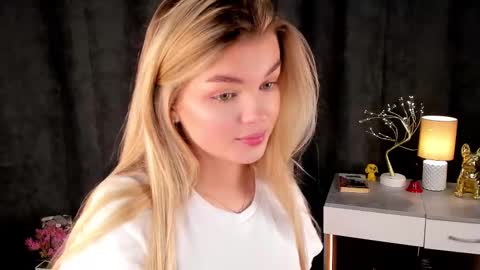 Maddie online show from March 1, 4:11 pm