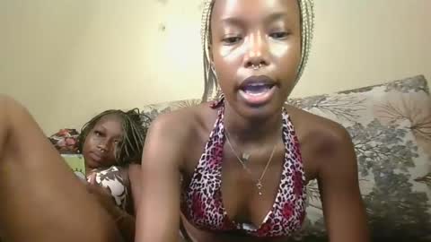 beverly_girl_1 online show from February 18, 4:36 pm