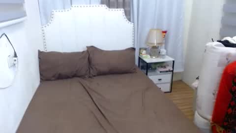 Nixie online show from February 17, 1:37 am