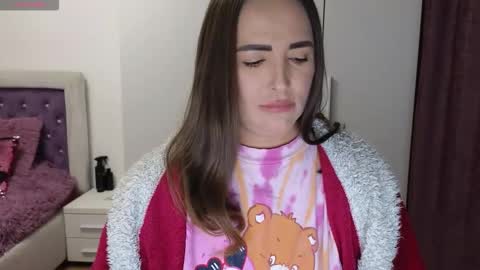   BeyonceDoll       Twitter DollBeyonce    online show from March 12, 10:46 pm