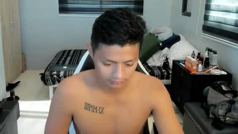 bhillrhey121103 online show from February 3, 6:40 am