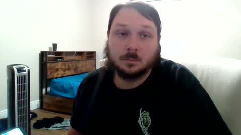 Snapshot of bhines5791 chatting on January 8, 6:41 am hines5791 online show from January 8, 6:41 am