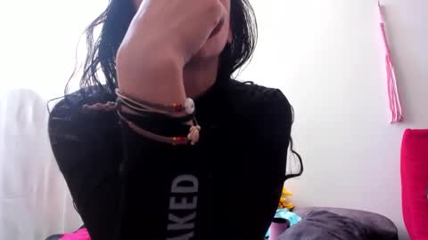Snapshot of biancamirage1 chatting on September 24, 4:47 pm Bianca Mirage online show from September 24, 4:47 pm