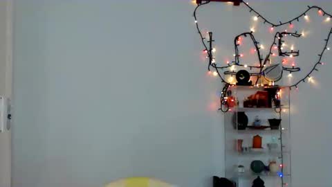 innasugarwild online show from February 12, 8:40 am