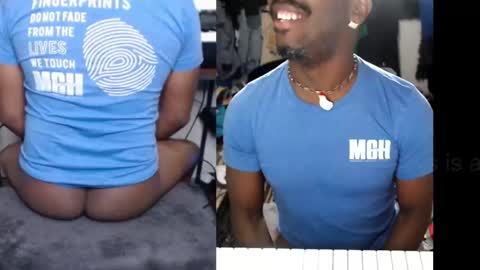 Snapshot of bicepsandfrot chatting on September 23, 10:20 am BicepsandFrot online show from September 23, 10:20 am