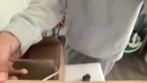 bichode10pulgadas4 online show from April 2, 7:21 pm